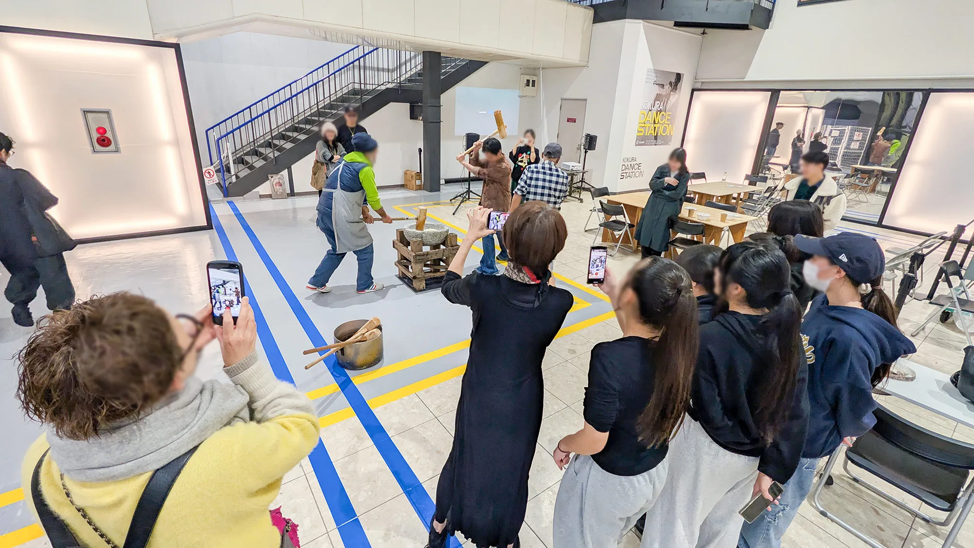KOKURA DANCE STATIONを利用している様子